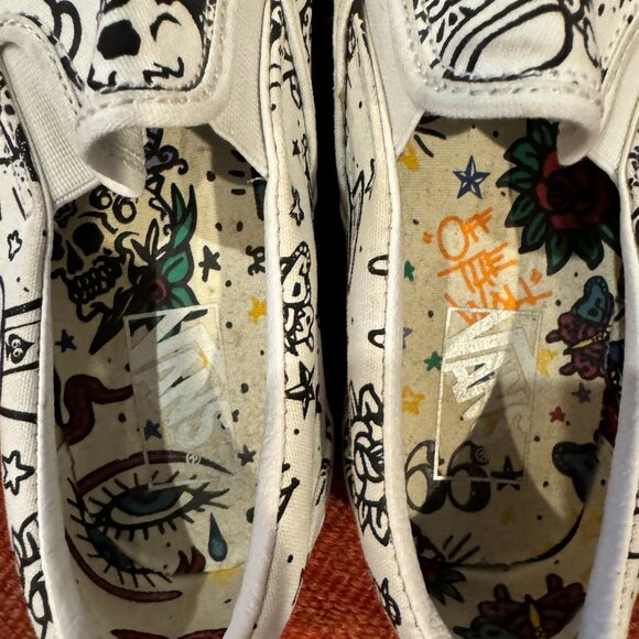 VANS OFF THE WALL SLIP ONS - Picture 4 of 4